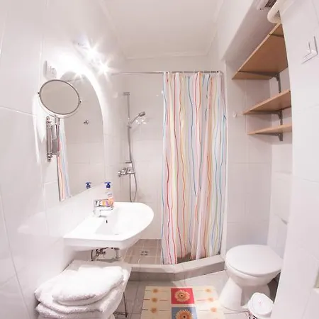 Apartman Clinic *
